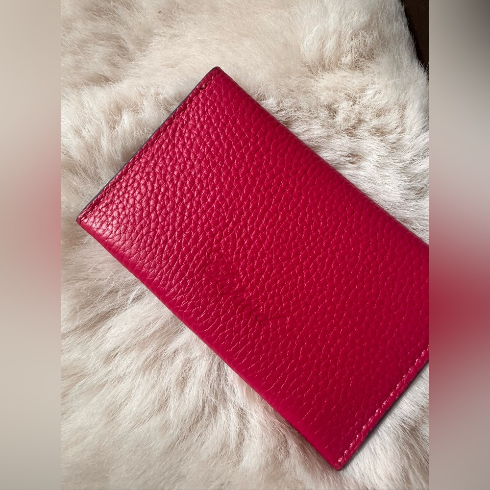 Chopard Fuchsia Leather Card Wallet/very good condition/unused display piece - Picture 6 of 7